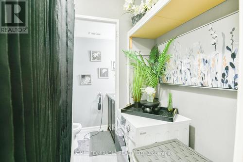 903 - 714 The West Mall Road, Toronto, ON - Indoor Photo Showing Other Room