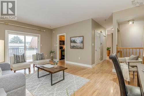 Access to outdoor patio - 5411 Saunders Lane, Halifax, NS - Indoor Photo Showing Living Room