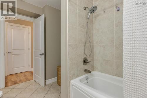 5411 Saunders Lane, Halifax, NS - Indoor Photo Showing Bathroom