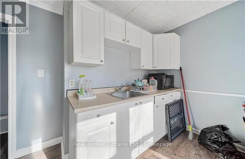 473 Colborne Street, Brantford, ON - Indoor Photo Showing Kitchen