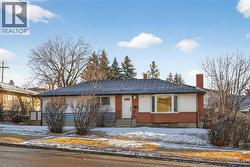 4112 19 Street NW  Calgary, AB T2L 2B6