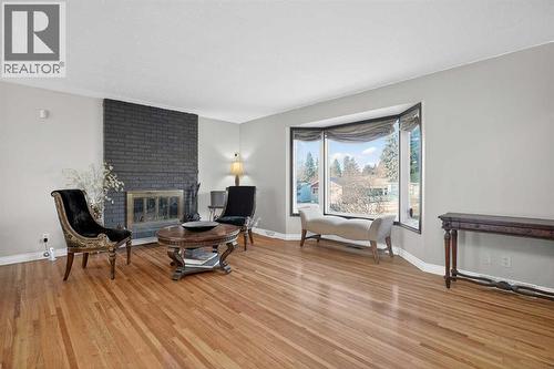 4112 19 Street Nw, Calgary, AB - Indoor With Fireplace