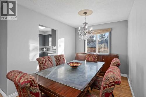 4112 19 Street Nw, Calgary, AB - Indoor Photo Showing Dining Room