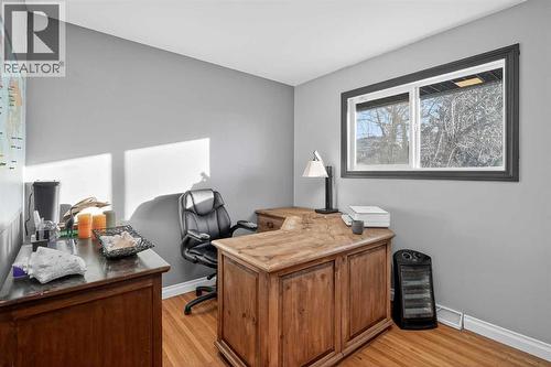 4112 19 Street Nw, Calgary, AB - Indoor