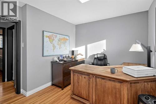 4112 19 Street Nw, Calgary, AB - Indoor