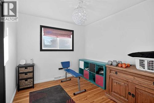 4112 19 Street Nw, Calgary, AB - Indoor