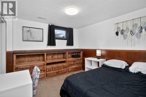 4112 19 Street Nw, Calgary, AB - Indoor Photo Showing Bedroom