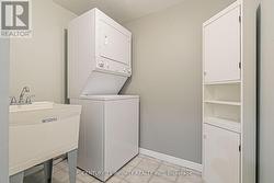 En-suite laundry - 