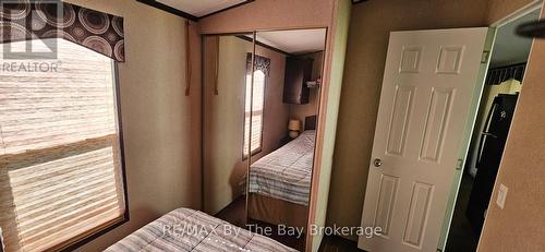 17 Chippewa Trail, Wasaga Beach, ON - Indoor Photo Showing Bedroom