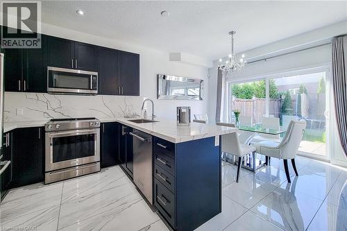 190 Bellagio Avenue, Stoney Creek, ON - Indoor Photo Showing Kitchen With Stainless Steel Kitchen With Upgraded Kitchen