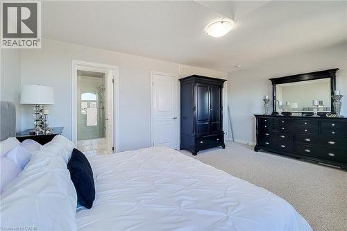 190 Bellagio Avenue, Stoney Creek, ON - Indoor Photo Showing Bedroom