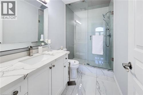 190 Bellagio Avenue, Stoney Creek, ON - Indoor Photo Showing Bathroom