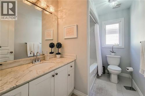 190 Bellagio Avenue, Stoney Creek, ON - Indoor Photo Showing Bathroom