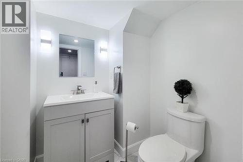 190 Bellagio Avenue, Stoney Creek, ON - Indoor Photo Showing Bathroom