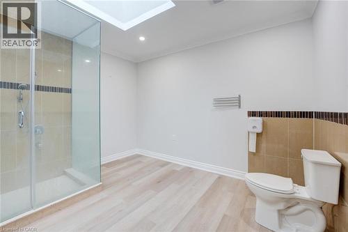 8 Ridgewood Drive, Richmond Hill, ON - Indoor Photo Showing Bathroom