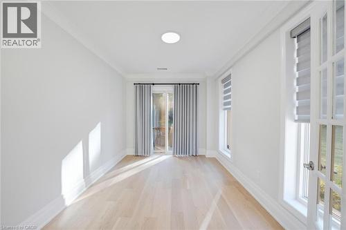 8 Ridgewood Drive, Richmond Hill, ON - Indoor Photo Showing Other Room