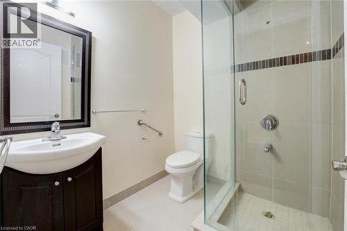 8 Ridgewood Drive, Richmond Hill, ON - Indoor Photo Showing Bathroom