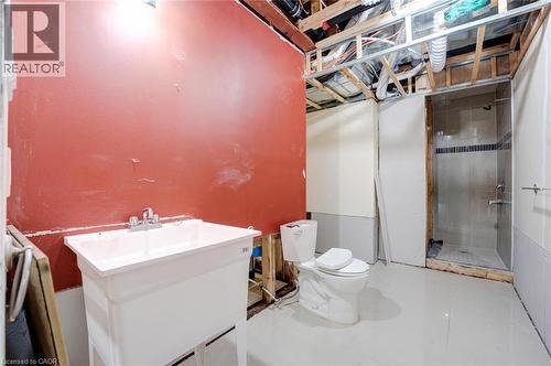 8 Ridgewood Drive, Richmond Hill, ON - Indoor Photo Showing Bathroom