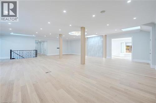 8 Ridgewood Drive, Richmond Hill, ON - Indoor Photo Showing Other Room