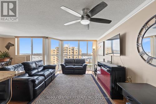 809 - 127 Belmont Drive, London South (South O), ON - Indoor Photo Showing Living Room