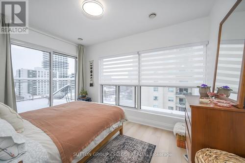 903 - 544 Talbot Street, London East (East F), ON - Indoor Photo Showing Bedroom