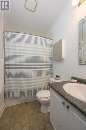 903 - 544 Talbot Street, London East (East F), ON - Indoor Photo Showing Bathroom