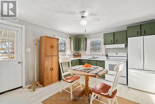 3314 County Road 12 Road, North Stormont, ON - Indoor Photo Showing Dining Room
