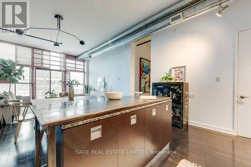 521 - 43 Hanna Avenue, Toronto, ON - Indoor