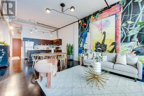 521 - 43 Hanna Avenue, Toronto, ON - Indoor Photo Showing Living Room