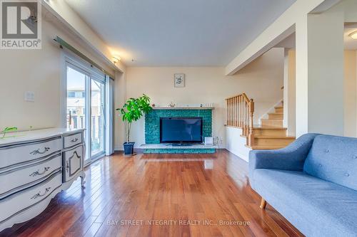 200 Invergordon Avenue, Toronto, ON - Indoor Photo Showing Living Room