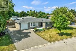 2 EDELWILD DRIVE  Orangeville, ON L9W 2Y5