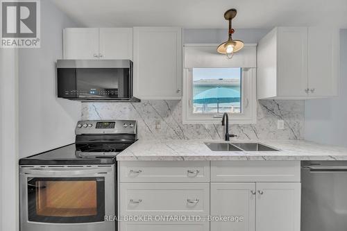 2 Edelwild Drive, Orangeville, ON - Indoor Photo Showing Kitchen With Double Sink