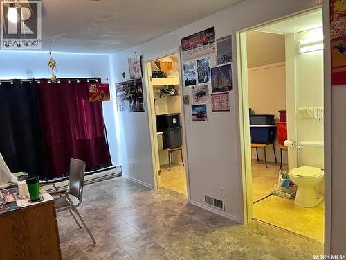 207 Kinistino Avenue W, Kinistino, SK - Indoor