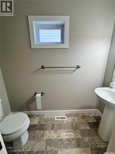 255 Eaton Crescent, Saskatoon, SK - Indoor Photo Showing Bathroom
