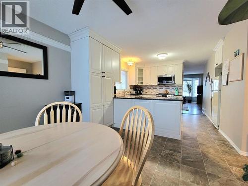 8101 Mission Heights Drive, Grande Prairie, AB - Indoor Photo Showing Dining Room