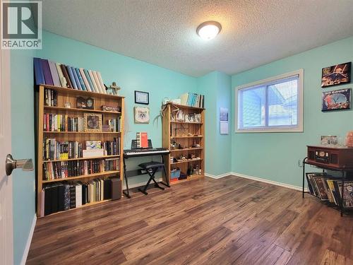 8101 Mission Heights Drive, Grande Prairie, AB - Indoor Photo Showing Office