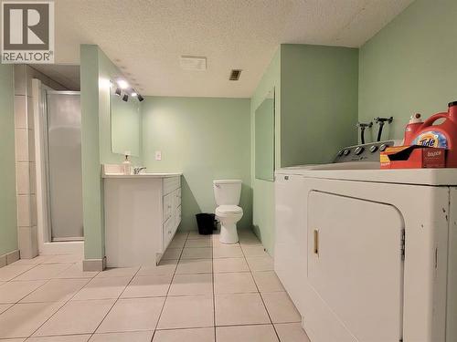 8101 Mission Heights Drive, Grande Prairie, AB - Indoor Photo Showing Bathroom