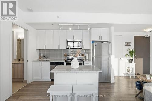 801 - 550 North Service Road, Grimsby, ON - Indoor Photo Showing Kitchen With Upgraded Kitchen