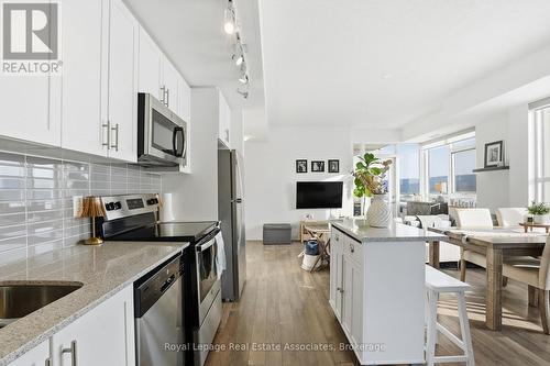 801 - 550 North Service Road, Grimsby, ON - Indoor Photo Showing Kitchen With Upgraded Kitchen