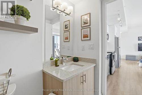 801 - 550 North Service Road, Grimsby, ON - Indoor Photo Showing Bathroom