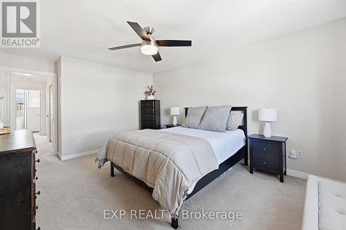 45 Browview Drive, Hamilton, ON - Indoor Photo Showing Bedroom