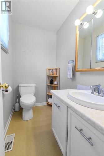1225 Drummond, Sudbury, ON - Indoor Photo Showing Bathroom