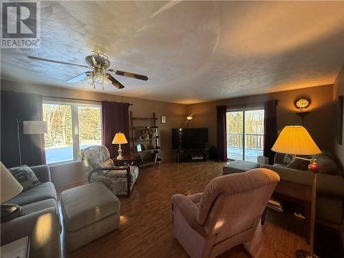 162 15Th Sideroad E, Tehkummah, Manitoulin Island, ON - Indoor Photo Showing Living Room