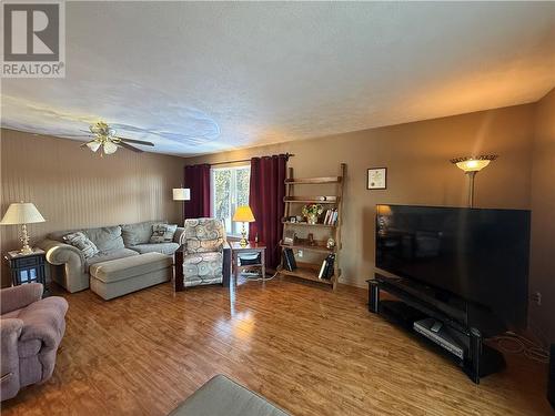 162 15Th Sideroad E, Tehkummah, Manitoulin Island, ON - Indoor Photo Showing Living Room