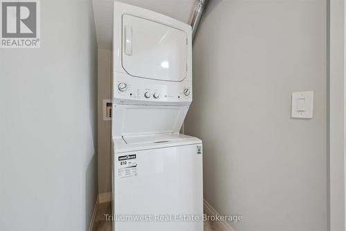34 - 10 South Creek Drive, Kitchener, ON - Indoor Photo Showing Laundry Room