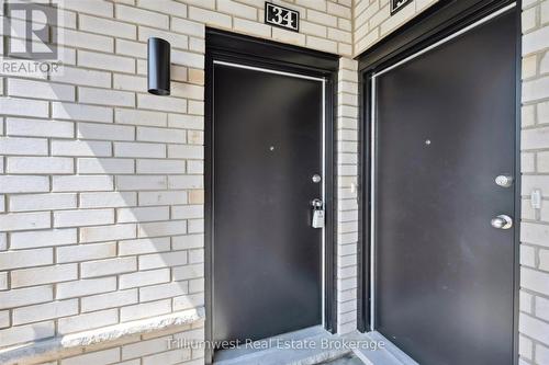 34 - 10 South Creek Drive, Kitchener, ON - 