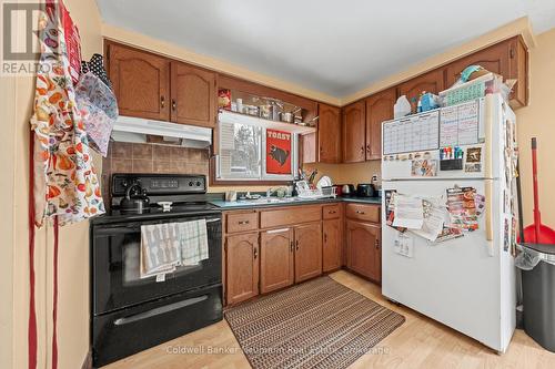 324 Cole Road, Guelph (Kortright West), ON - Indoor Photo Showing Kitchen