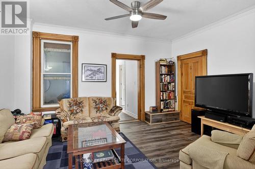 507 Stewart Street, Peterborough (Town Ward 3), ON - Indoor Photo Showing Living Room