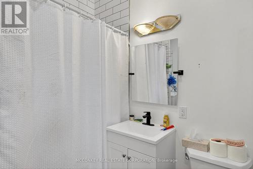 507 Stewart Street, Peterborough (Town Ward 3), ON - Indoor Photo Showing Bathroom