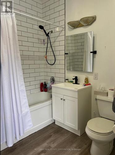 507 Stewart Street, Peterborough (Town Ward 3), ON - Indoor Photo Showing Bathroom